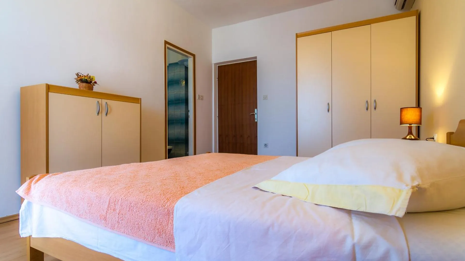 Apartments With A Parking Space Barbat, Rab - 20080 Barbat na Rabu Croatia